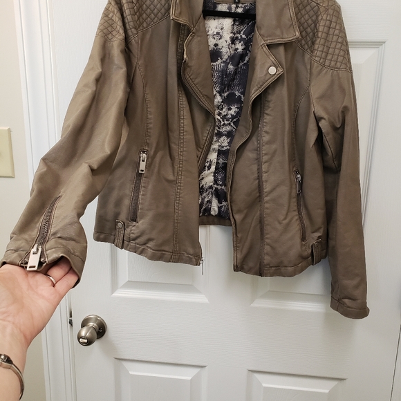 Camel brown, leopard lined, biker bomber jacket with zippers, XL - Picture 14 of 15